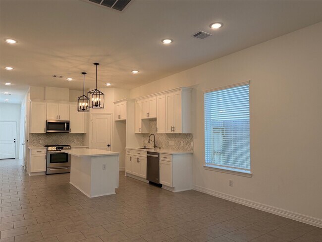 Foto del edificio - 3422 Talia Wood Ct