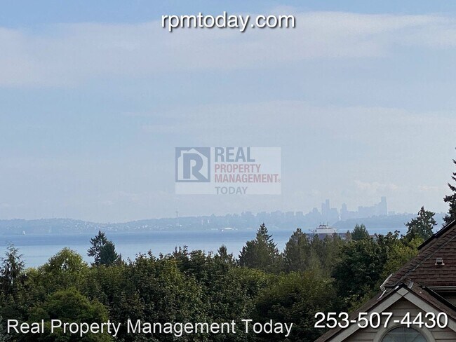 Foto del edificio - 3 br, 3 bath House - 7574 E Alki View Ct.