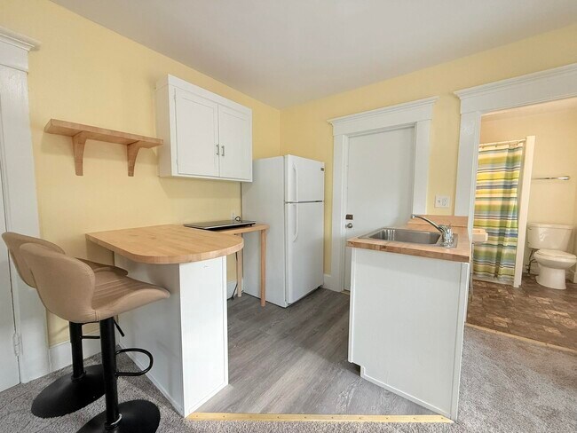 Foto del edificio - 10 Spruce Ave