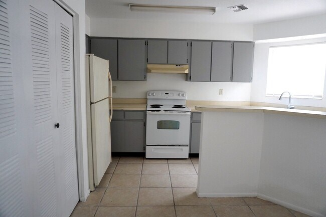 Foto del edificio - 3640 Meriden Ave
