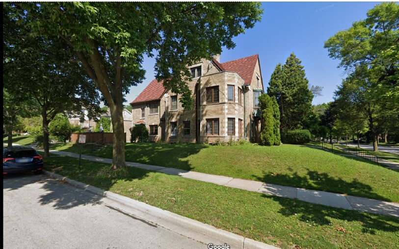 Primary Photo - 4101 N Downer Ave