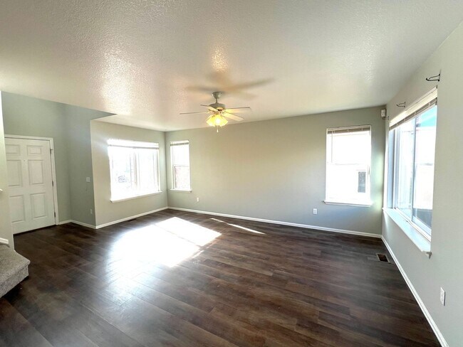 Building Photo - Spectacular 4 Bedroom Home Available in Ea...