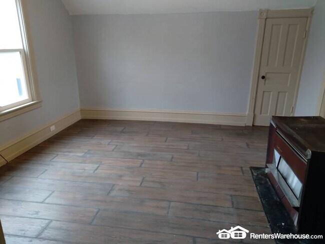 Foto del edificio - One Bedroom, One Bath Upper Level Unit in ...