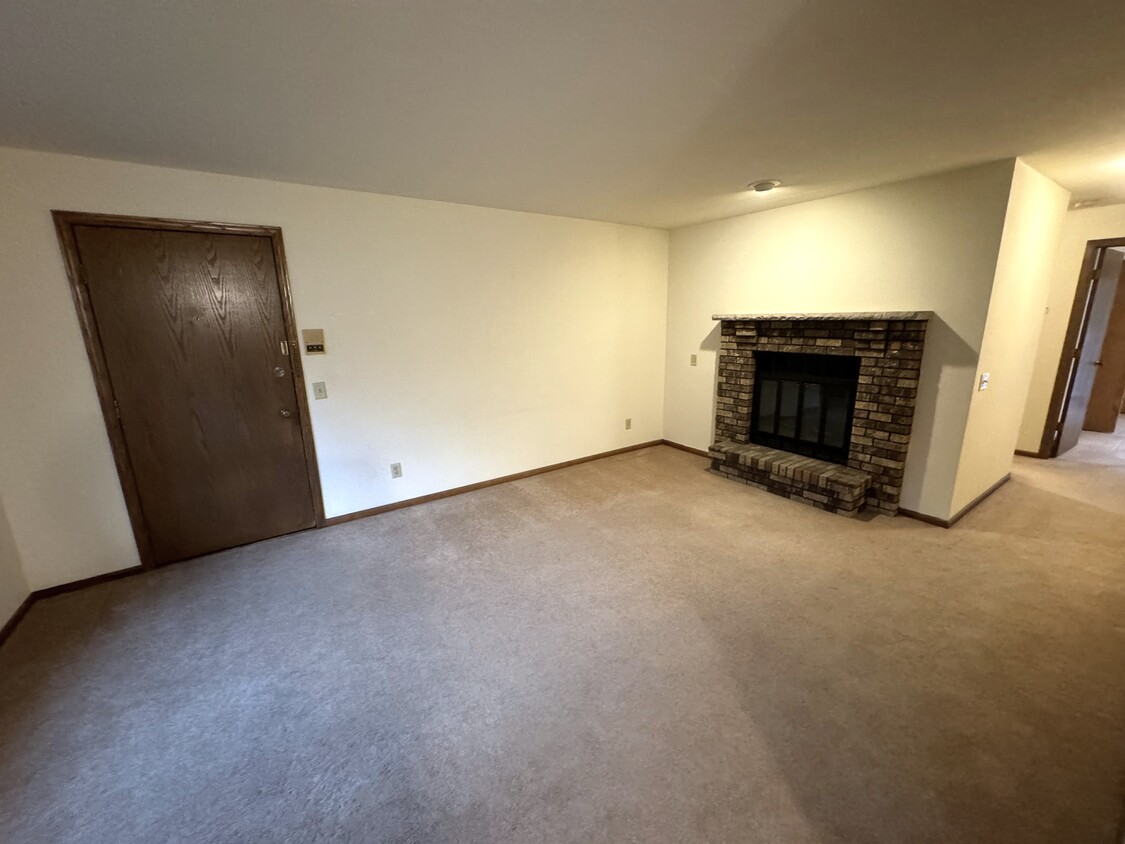 Living Room - 10 Mesa Ct