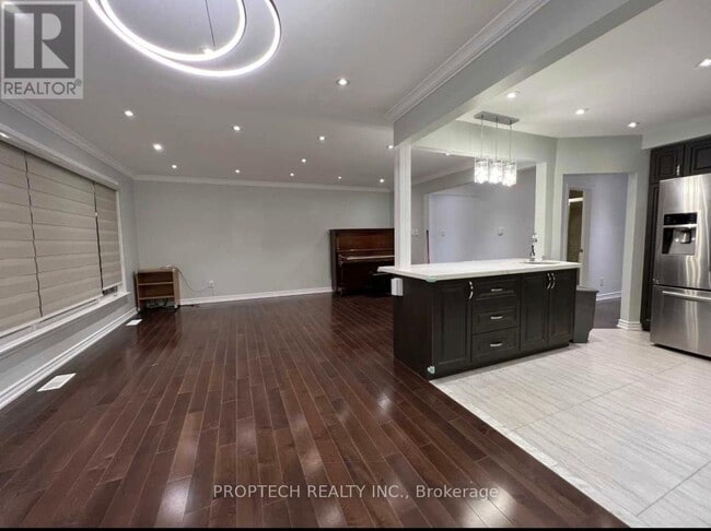 Building Photo - 85 Sloane Ave