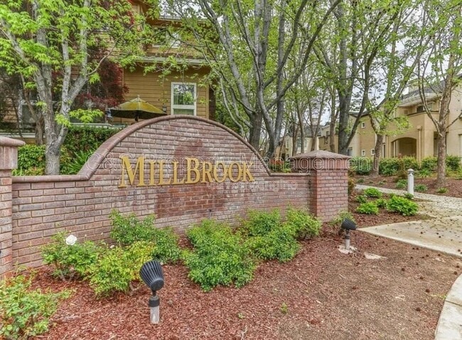 Photo - 542 Mill River Ln Townhome
