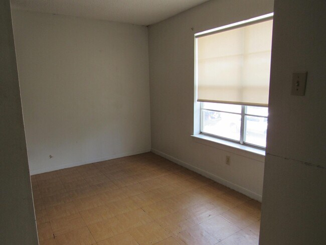 Foto del edificio - 5302 Springfield Ave