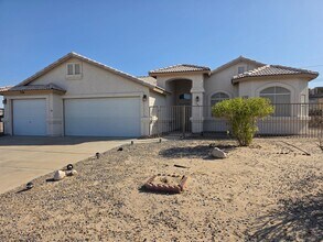 Building Photo - 1306 Escalera Pl
