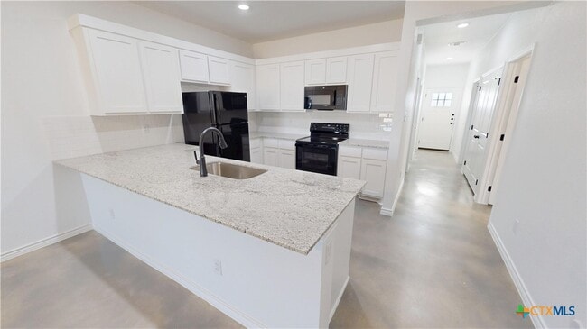 Foto del edificio - 905 Smoke Tree Ln