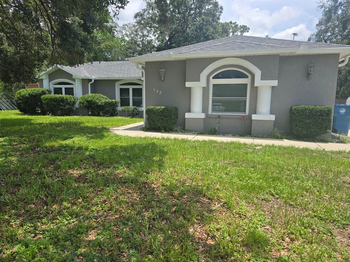 Primary Photo - 3/2/2 Spring Hill Home
