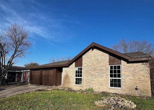 Foto del edificio - 2505 Clearwood Dr