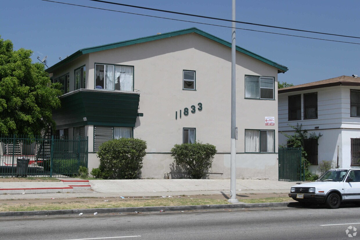 Primary Photo - 11833 S Figueroa St