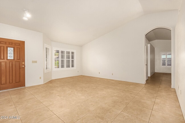 Foto del edificio - 7617 W Country Gables Dr