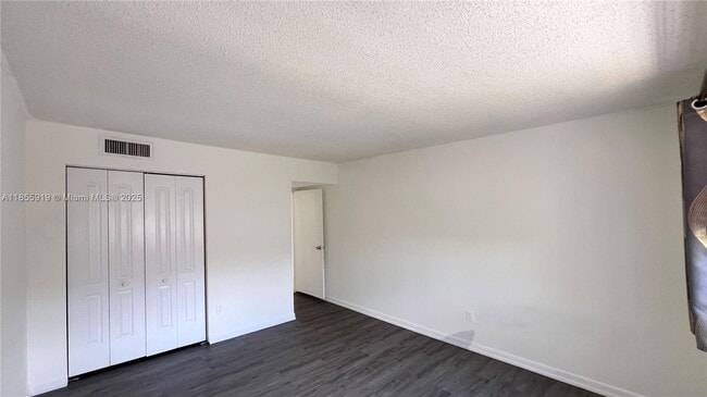 Foto del edificio - 4670 NW 79th Ave