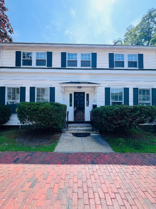 Photo - 152 Main St