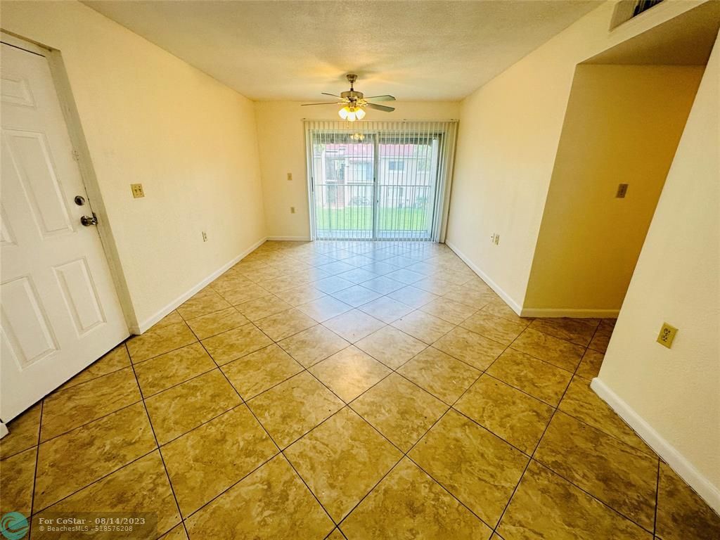 1141 Lake Victoria Dr Unit G, Royal Palm Beach, FL 33411 Condo for