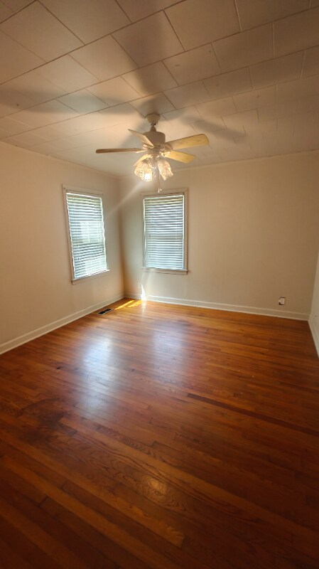Foto del edificio - 709 Poplar Ave