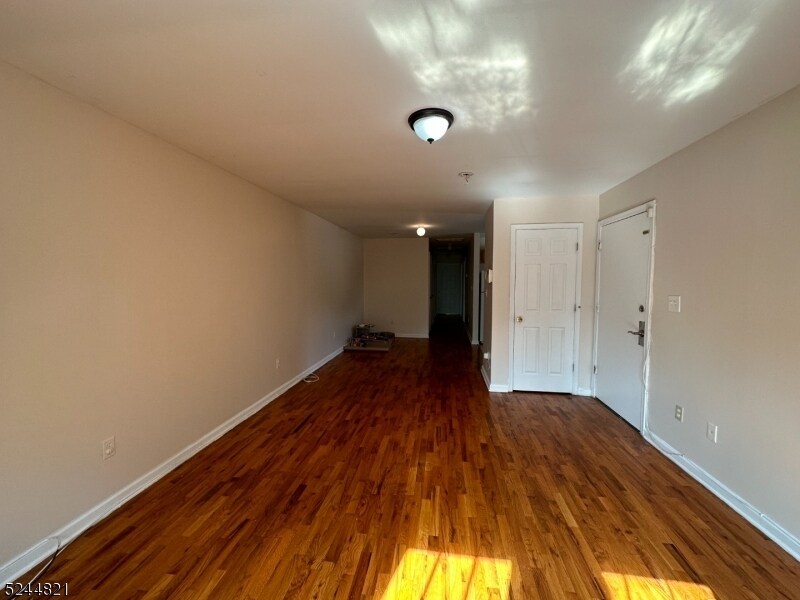 Primary Photo - 391 Fairmount Ave