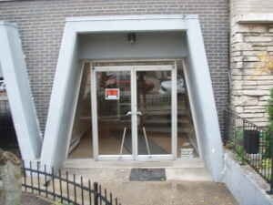 Foto del edificio - 6128 N Kenmore Ave