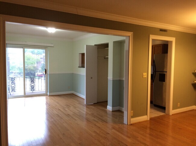 Foto del edificio - 2270 Madison Rd