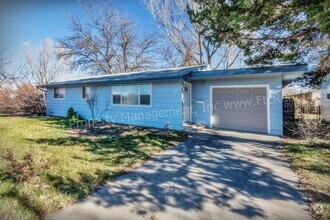 Building Photo - 422 Tedmon Dr