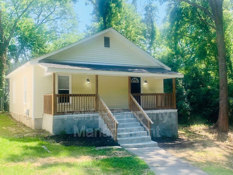 Photo - 310 Price Avenue