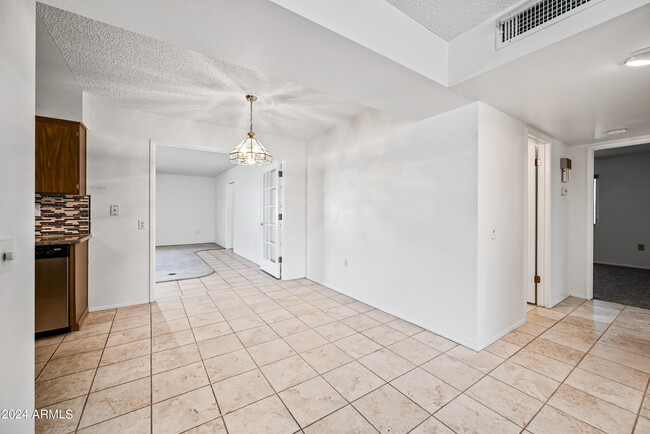 Building Photo - 11106 W Arron Dr