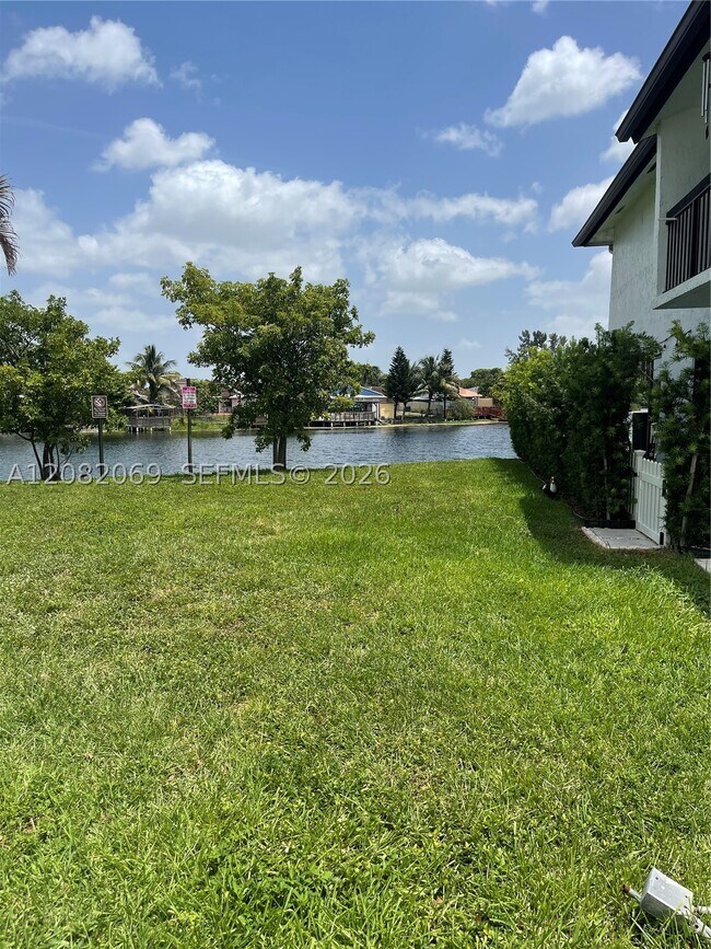 Building Photo - 1341 SW 124th Ct