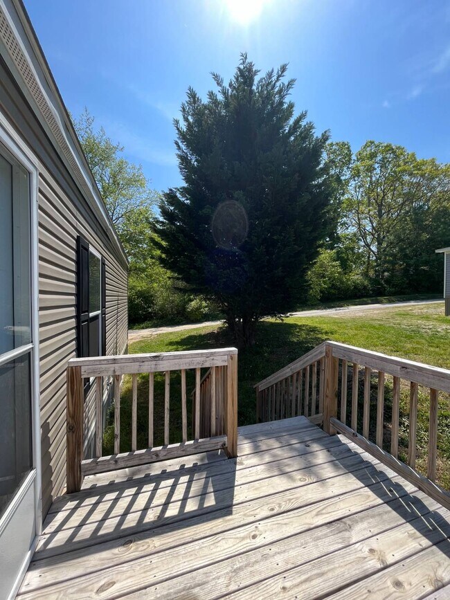 Building Photo - 115 High Ridge Ct