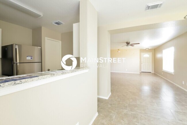 Foto del edificio - 3 Bedroom Pet-Friendly Home in San Antonio...