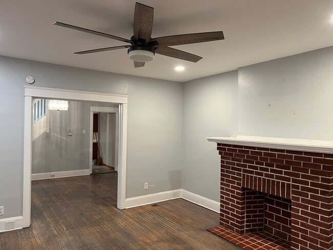 Livingroom2 - 1348 Easton Ave