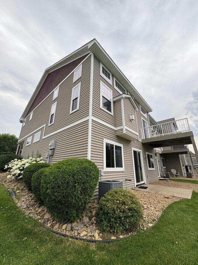 Foto del edificio - 15251 Maryland Ave
