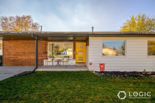 Foto del edificio - Stunning Home in Cottonwood Heights!!