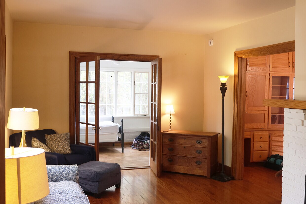 Sala de estar - 711 W Ohio St