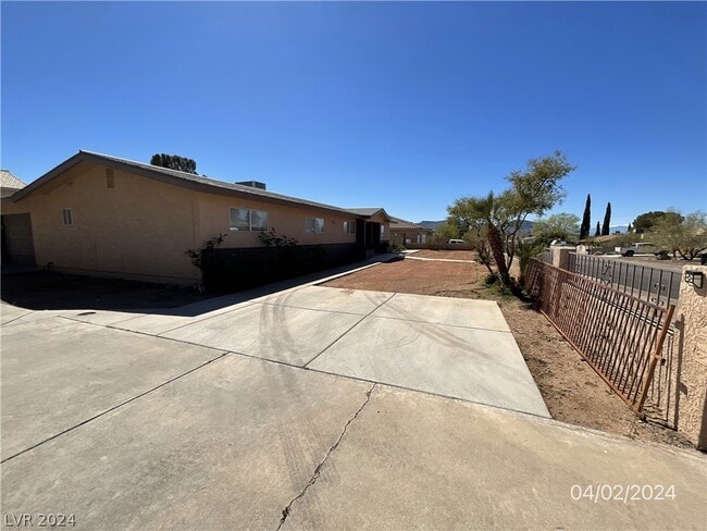 Building Photo - 1571 Turf Dr