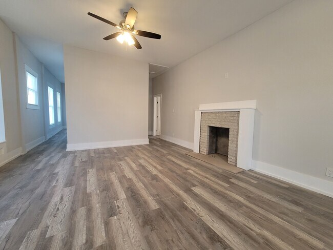 Foto del edificio - 1705 Austin Ave