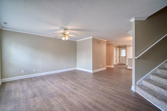 Foto del edificio - Charming 2 BR, 2.5 BA, 2-Story Townhome for Rent in Greer, NO APPLICATION FEE if APPROVED