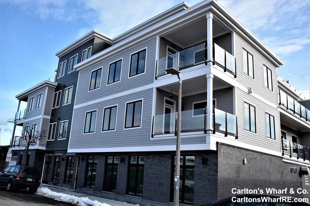 Primary Photo - 933 E 2nd St