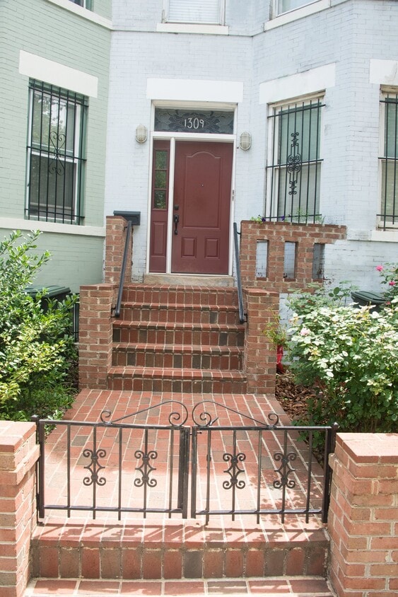 Photo - 1309 1st St NW (Washington, DC)