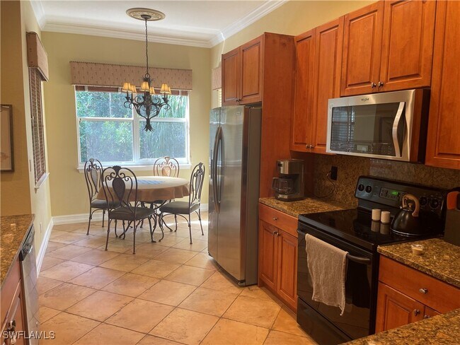 Building Photo - 7180 Bergamo Way