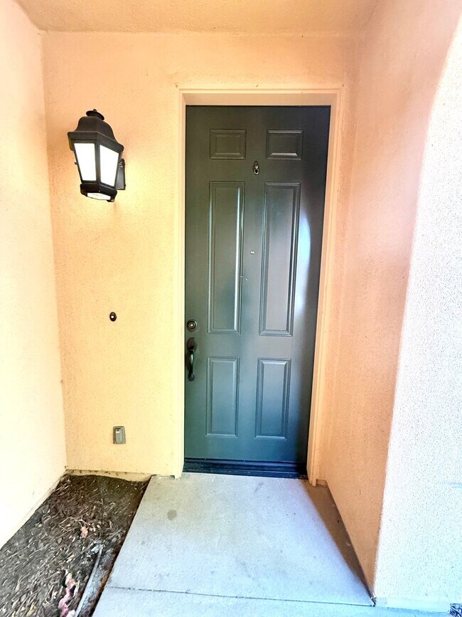 Foto del edificio - Spacious 3 bedroom Condo  in Portola Springs !