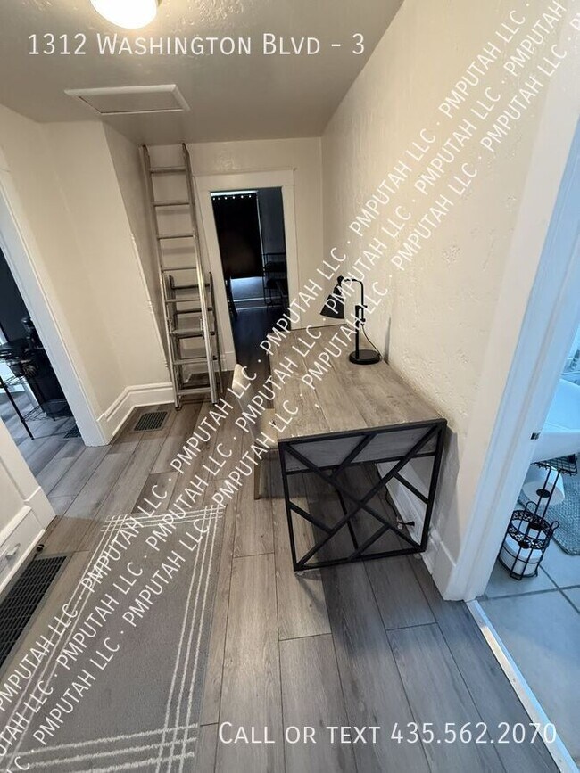 Foto del edificio - 1312 Washington Blvd