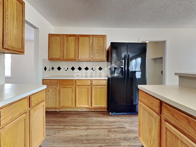 Building Photo - 4809 Palm Ridge Dr