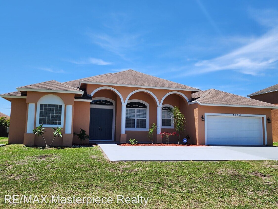 Foto principal - 4 br, 3 bath House - 4374 SW Savona Bv