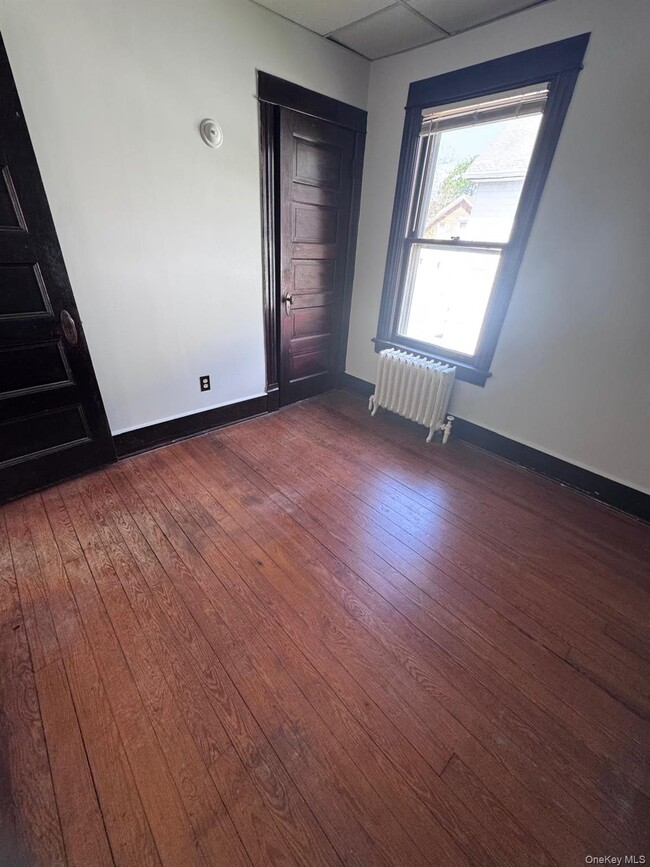 Building Photo - 106 South Ave