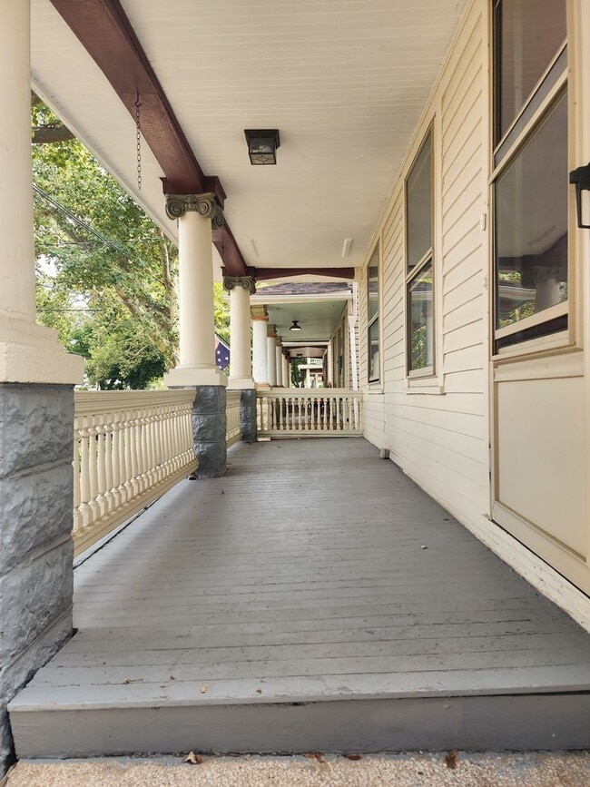 Building Photo - Welcome Home to Ohio City's Historic Charm!