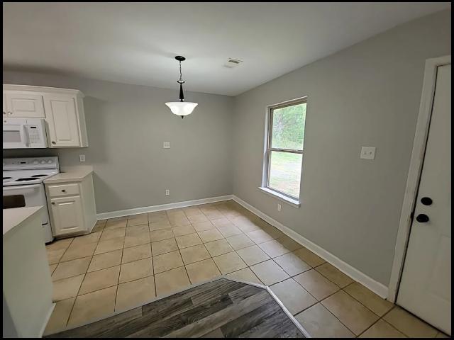 Foto del edificio - 183 Charles Dr