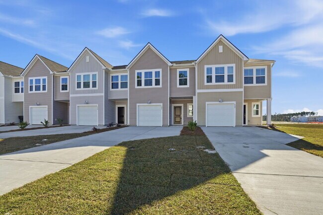 Foto del edificio - "Brand New 3-Bed Home with 2.5 Baths on Tiliwa Street – Your Summerville Sanctuary Awaits!"