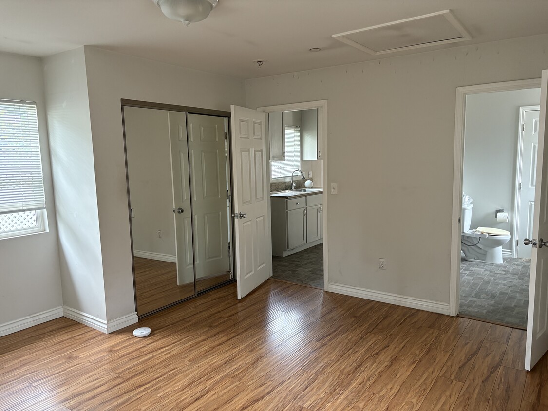 Foto principal - 7351 Alabama Ave