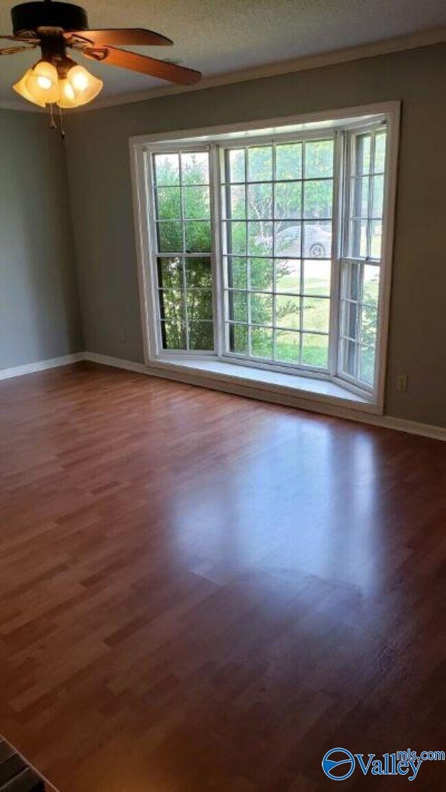 2187 Westbury Ct SW, Decatur, AL 35603 Townhouse for Rent in Decatur